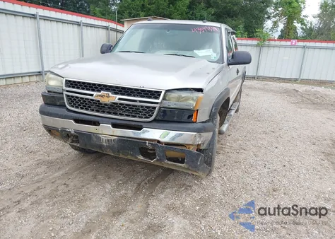 2004 Chevrolet Silverado 1500 Z71 z USA, uszkodzony, nr VIN 2GCEK19T741274325